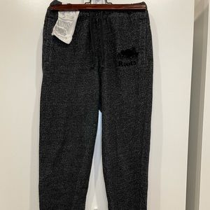 Roots slim cuff sweatpants size xs